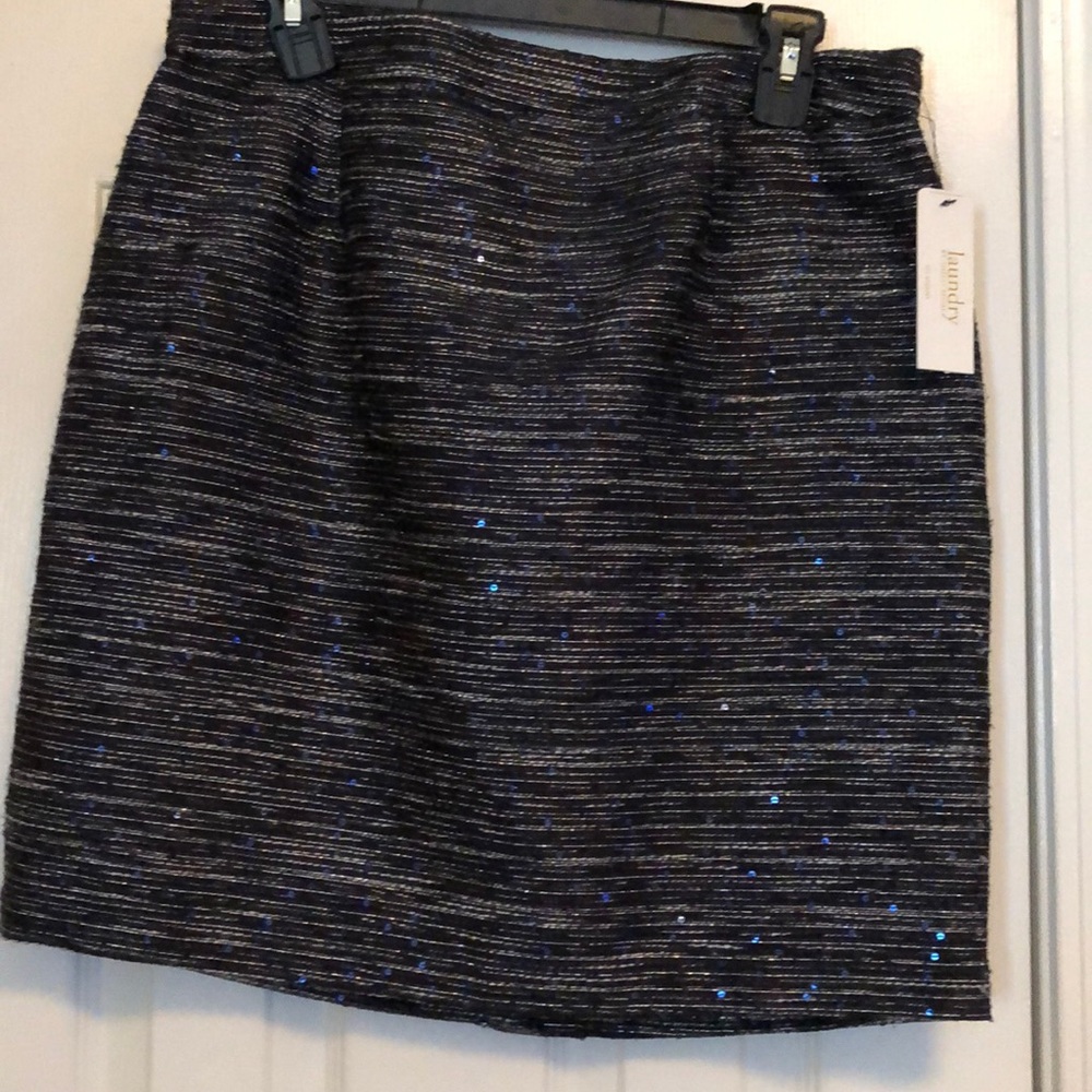 Brand new stylish skirt by  laundry by shelli segal
